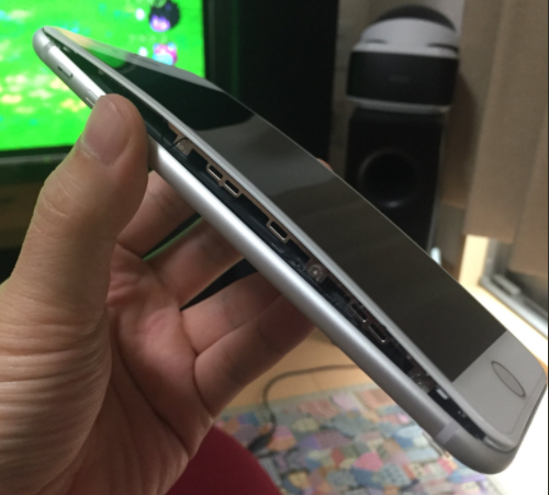 Зафиксированы два случая отсоединения экрана iPhone 8 Plus - «Новости сети» Зафиксированы два случая отсоединения экрана iPhone 8 Plus - «Новости сети»