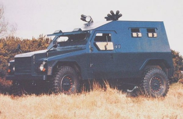 Были машинами, стали броневиками: как военные используют "гелик", Land Rover и Land Cruiser | - «Интернет и связь» Были машинами, стали броневиками: как военные используют "гелик", Land Rover и Land Cruiser | - «Интернет и связь»
