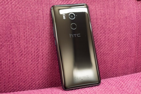 HTC представила безрамочный флагман U11+ и "бюджетный" U11 Life | - «Интернет и связь» HTC представила безрамочный флагман U11+ и "бюджетный" U11 Life | - «Интернет и связь»