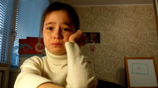 Популярные блогеры поддержали 10-летнюю девочку, на встречу с которой никто не пришел  - «Интернет и связь»