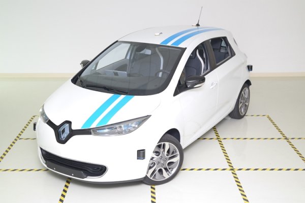 Renault научит автопилот объезжать препятствия подобно профессиональным водителям - «Новости сети»