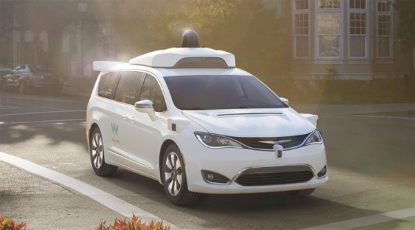 Робомобили Waymo впервые начнут перевозить пассажиров без страхующего водителя - «Новости сети»