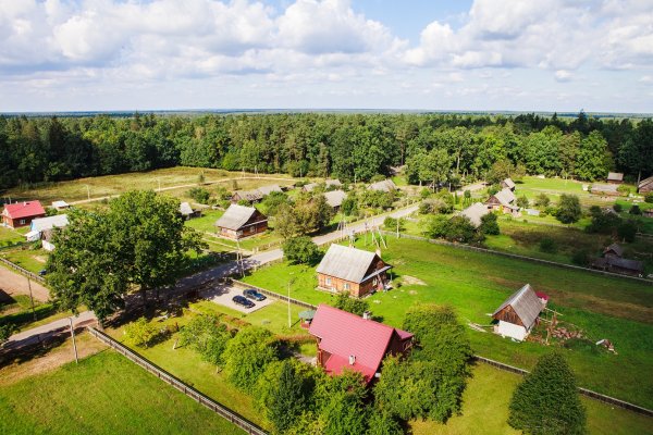 "Сел на велосипед – и ты в Польше". Как живет самая заповедная деревня Беларуси | - «Интернет и связь»