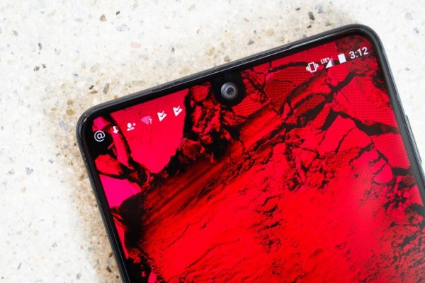 Смартфон Essential Phone подешевел до $450 и стал одним из самых привлекательных флагманов - «Новости сети»