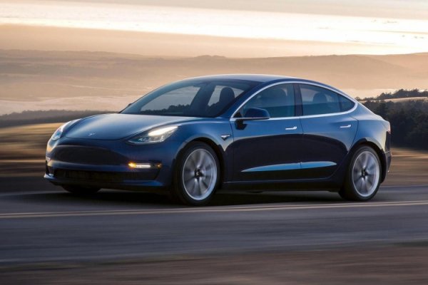 Tesla начинает отгрузку Model 3 для обычных клиентов - «Новости сети»