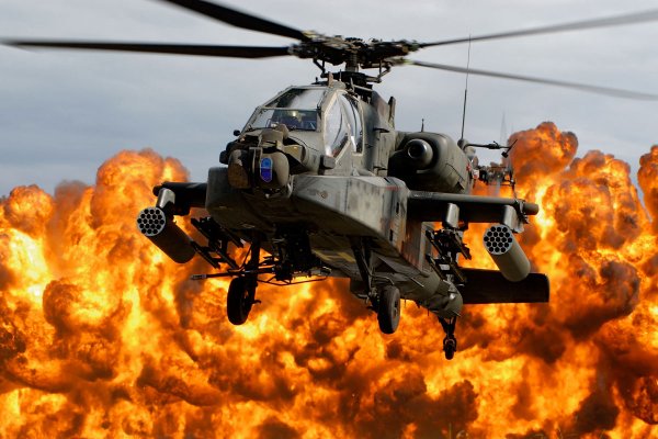 Видит пятна крови за километр: оружие смерти по имени Apache - «Интернет и связь»