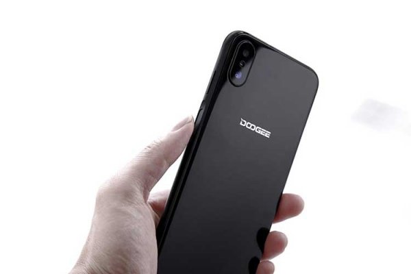 Безрамочный Doogee X55 с дактилоскопическим датчиком на боковой грани выйдет в начале 2018 года - «Новости сети»