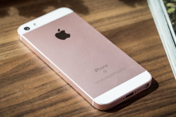 СМИ: Apple выпустит компактные iPhone SE 2 в 2018 году - «Интернет и связь»