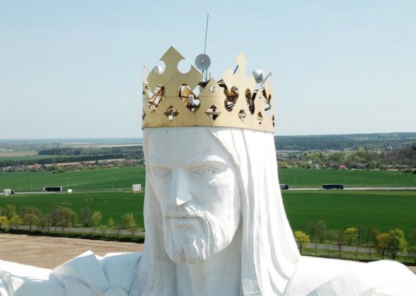 Крупнейшая в мире статуя Христа начала раздавать интернет - «Интернет и связь»