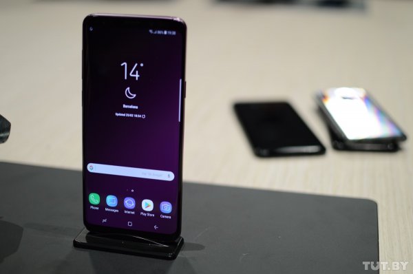 СМИ: Samsung определилась с дизайном будущих флагманов Galaxy S10 и Galaxy S10+ - «Интернет и связь»