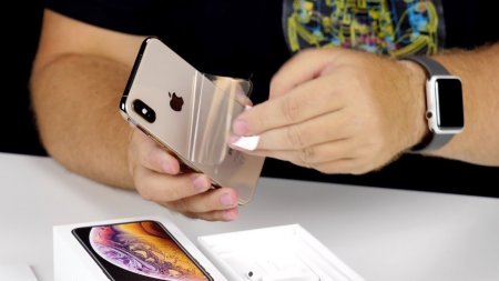 Распаковка iPhone XS - почему это новый iPhone 5S  - «Телефоны»