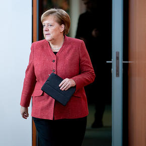 Хакеры выложили в сеть данные Меркель и сотен других немецких политиков - «Интернет»
