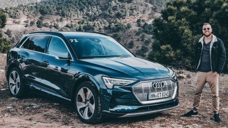 AUDI ПУГАЕТ TESLA! E-Tron за 7 МЛН! В 2 раза ДЕШЕВЛЕ MODEL X - «Телефоны»