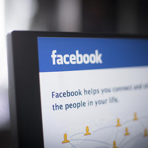Суд оштрафовал Facebook по требованию Роскомнадзора - «Интернет»