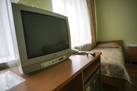«Левада-центр»: россияне отвыкают от «ящика» и ищут информацию в интернете - «Интернет»