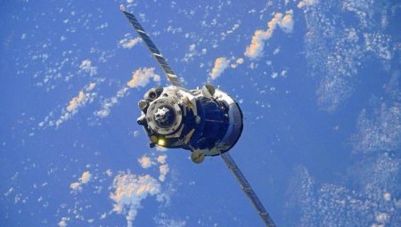 Специалисты «Роскосмоса» выяснили причины появления отверстия в обшивке «Союза» - «Новости сети»