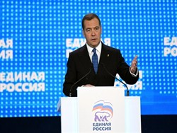Медведев призвал «Единую Россию» узнавать мнение людей через опросы и соцсети - «Интернет»