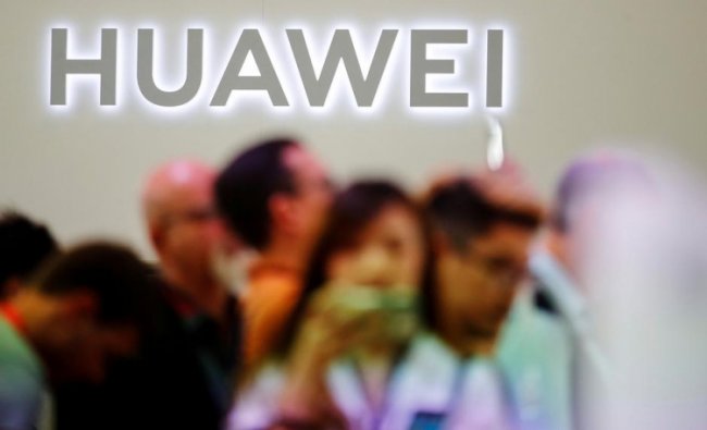США обвинили Huawei в краже коммерческой тайны и помощи Ирану - «Новости сети»
