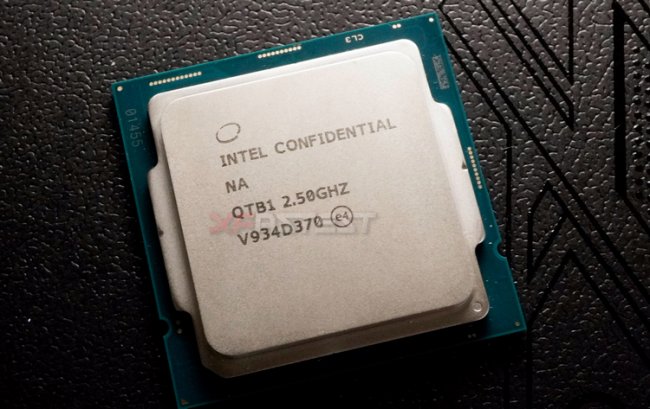 Опубликованы фотографии Intel Core i9-10900 поколения Comet Lake-S - «Новости сети»