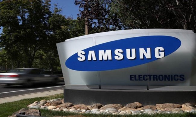 В фирменных салонах Samsung можно бесплатно дезинфицировать смартфоны, смарт-часы и наушники - «Новости сети»