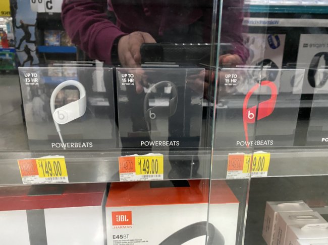 Неанонсированные наушники Apple Powerbeats 4 продаются в сети Walmart - «Новости сети»