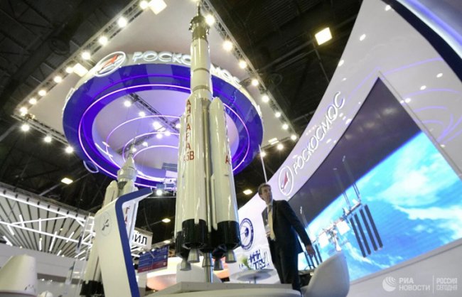 Роскосмос снизит на треть стоимость космических запусков из-за демпинга Илона Маска - «Новости сети»