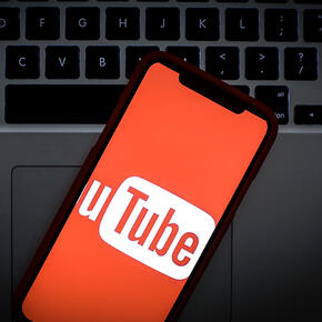СМИ узнали об удалении YouTube комментариев с критикой властей Китая - «Интернет»