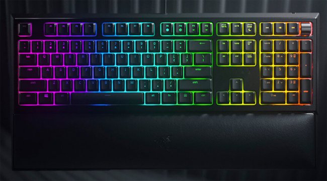 Игровая клавиатура Razer Ornata V2 снабжена гибридными переключателями - «Новости сети»