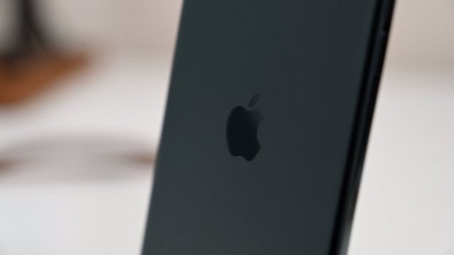 Wedbush: Apple выпустит iPhone 12 в срок, но без гарнитуры в комплекте - «Новости сети»