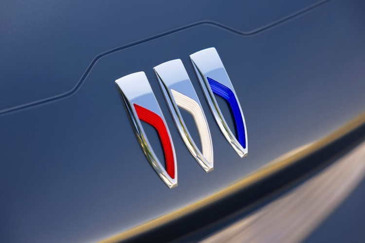 Buick провёл ребрендинг, анонсировал первый электромобиль и показал изящный концепт Wildcat - «Новости сети»