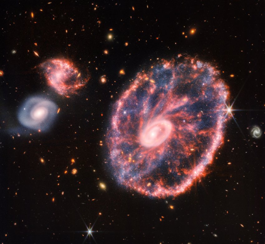 Космический телескоп «Джеймс Уэбб» запечатлел галактику «Колесо Телеги» в созвездии Скульптора - «Новости сети»