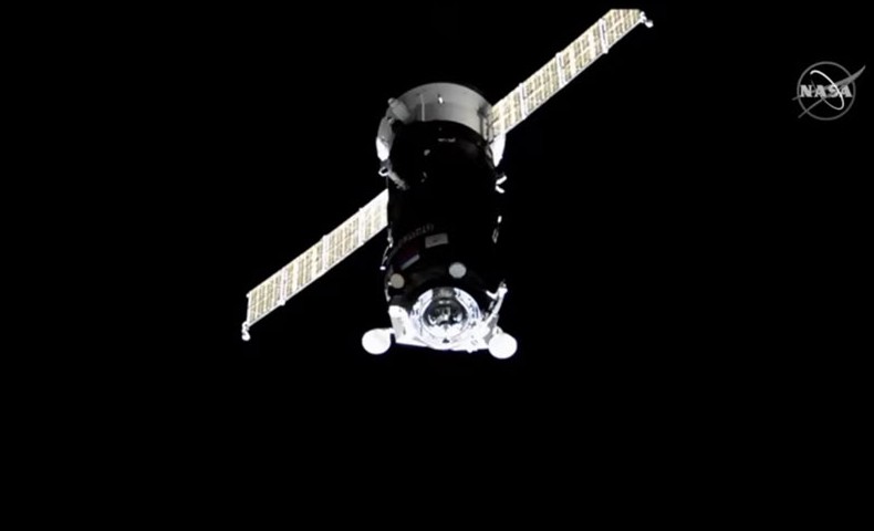 «Роскосмос» сообщил о стыковке грузовика «Прогресс МС-22» к МКС и неожиданной разгерметизации «Прогресс МС-21» — экипажу ничего не угрожает - «Новости сети»