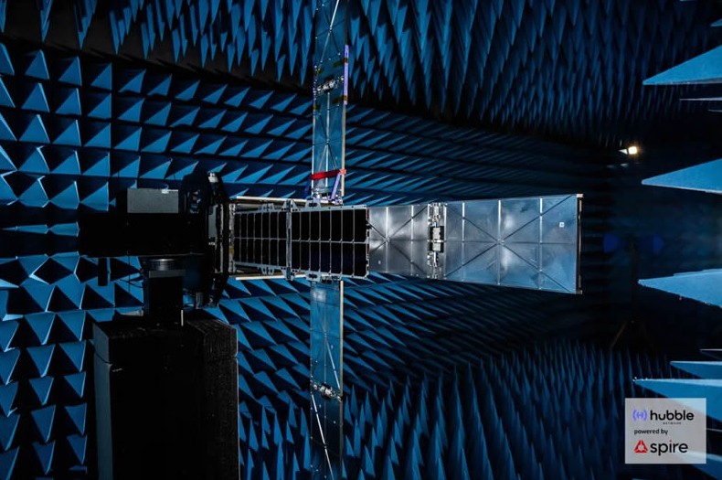 Впервые в истории к спутнику на орбите подключились по Bluetooth - «Новости сети»