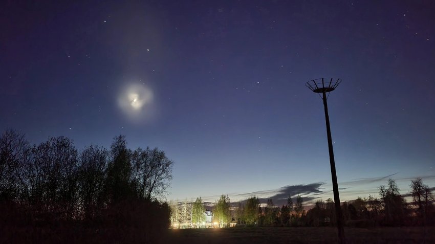 SpaceX не удалось скрыть ночной полёт Falcon 9 над Россией — пользователи делятся фотографиями - «Новости сети»