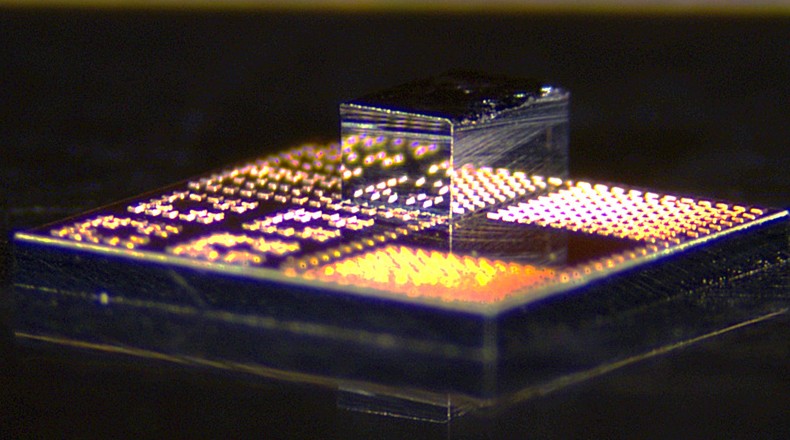 В MIT придумали бустер для CPU и GPU — крошечный дискретный GaN-транзистор «дайлет» - «Новости сети»