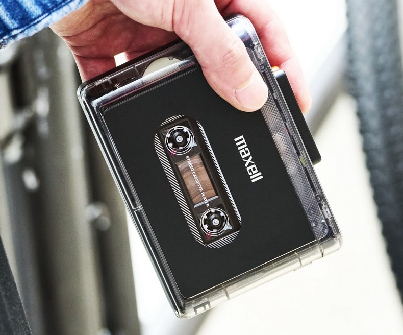 Maxell выпустила кассетный ретро-плеер MXCP-P100 с поддержкой Bluetooth-наушников и USB-C - «Новости сети»
